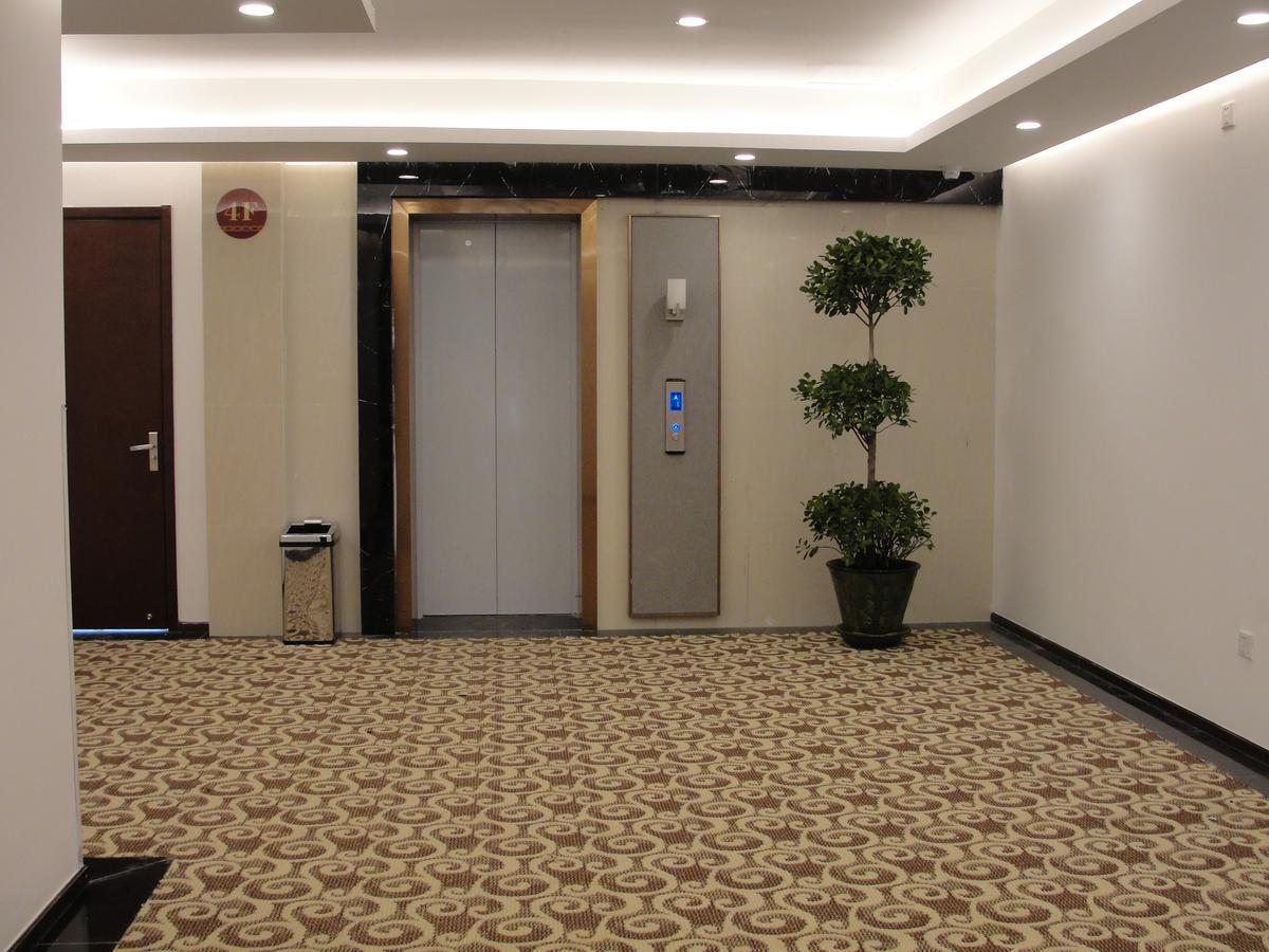 Royal Holiday Hotel Yangon Exterior foto