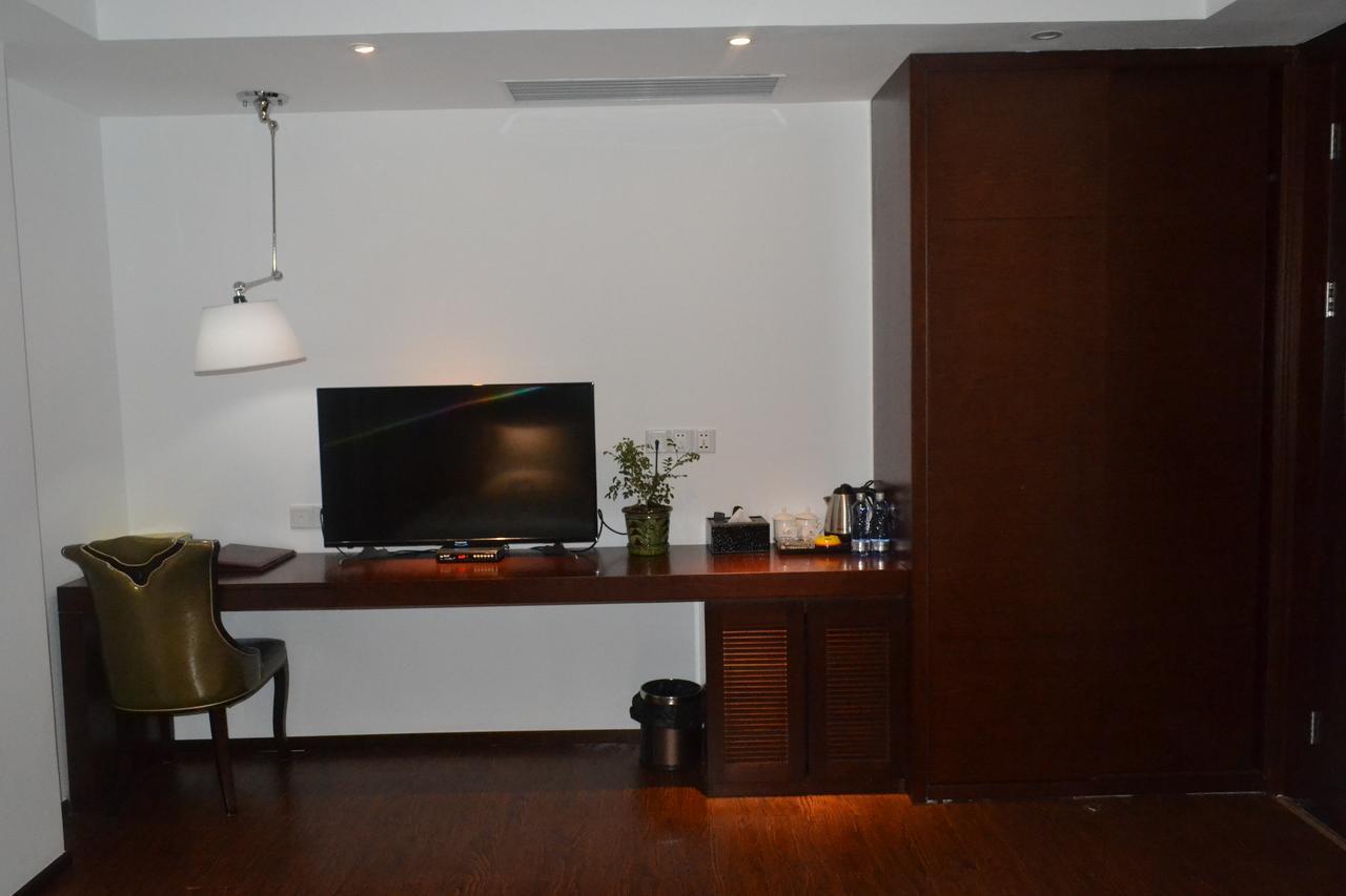 Royal Holiday Hotel Yangon Exterior foto