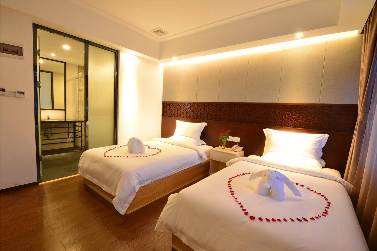 Royal Holiday Hotel Yangon Exterior foto