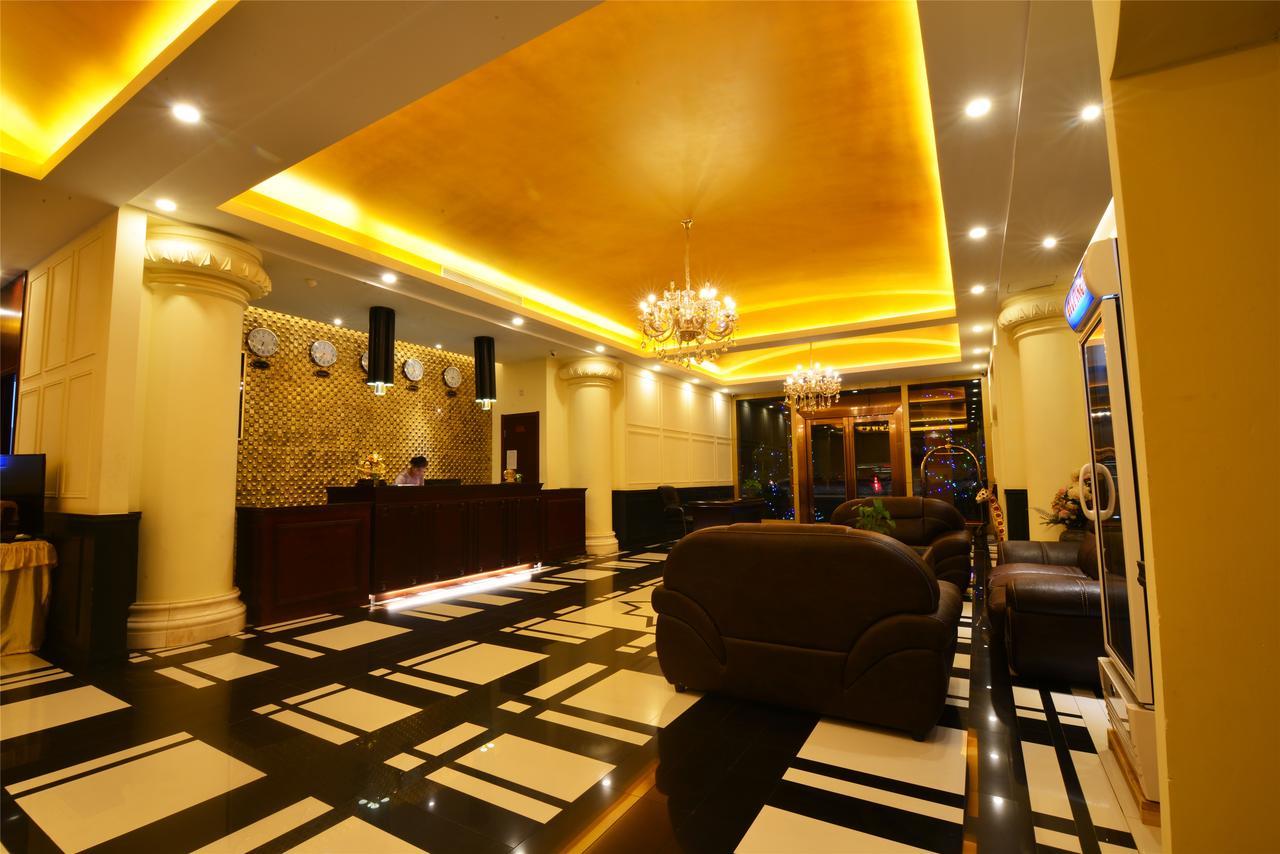 Royal Holiday Hotel Yangon Exterior foto