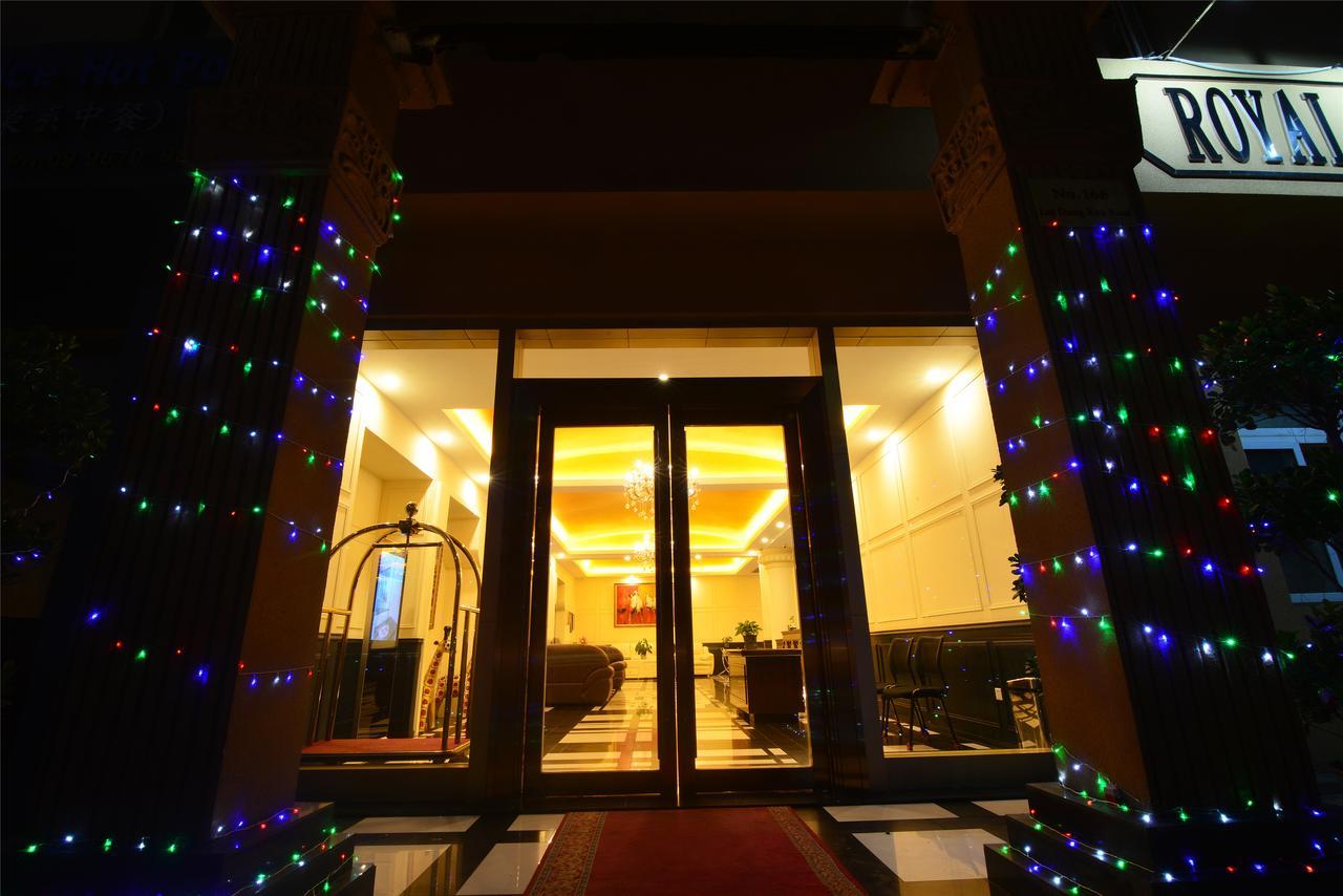 Royal Holiday Hotel Yangon Exterior foto