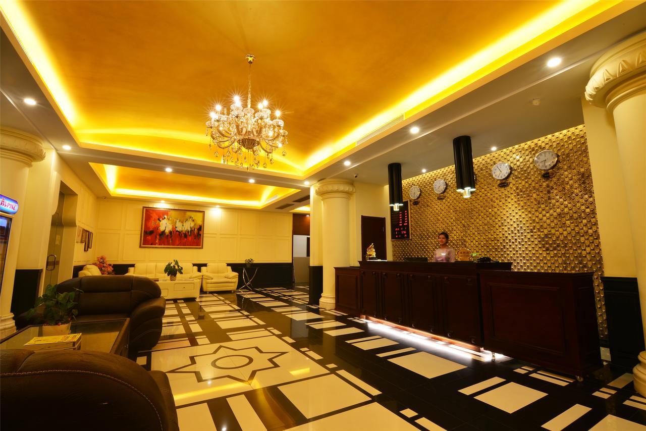 Royal Holiday Hotel Yangon Exterior foto